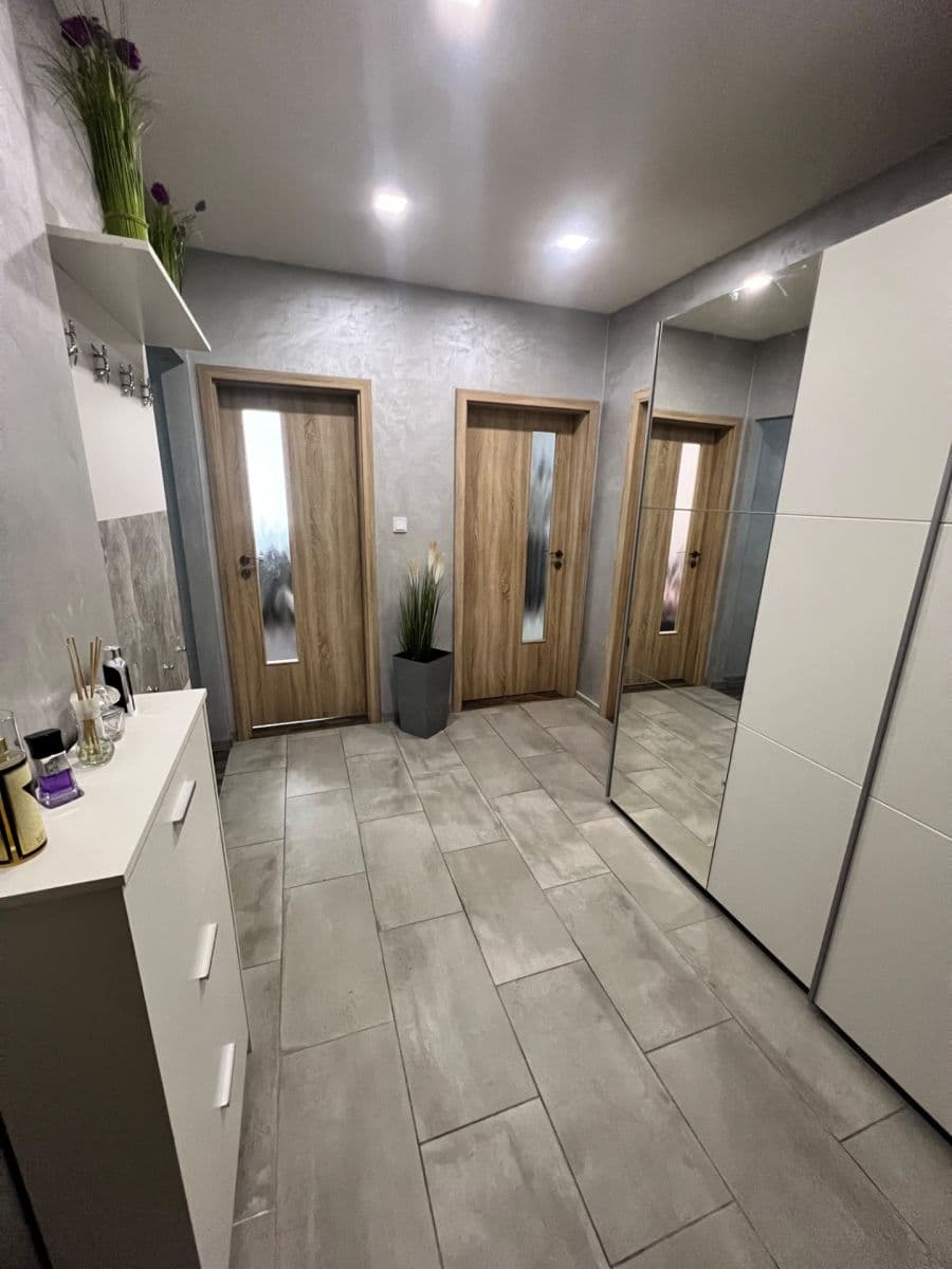 Prodej bytu 4+1 85 m², Budovatelů, Jablonec nad Nisou, Liberecký kraj Prodej bytu 4+1 85 m², Budovatelů, Jablonec nad Nisou, Liberecký kraj