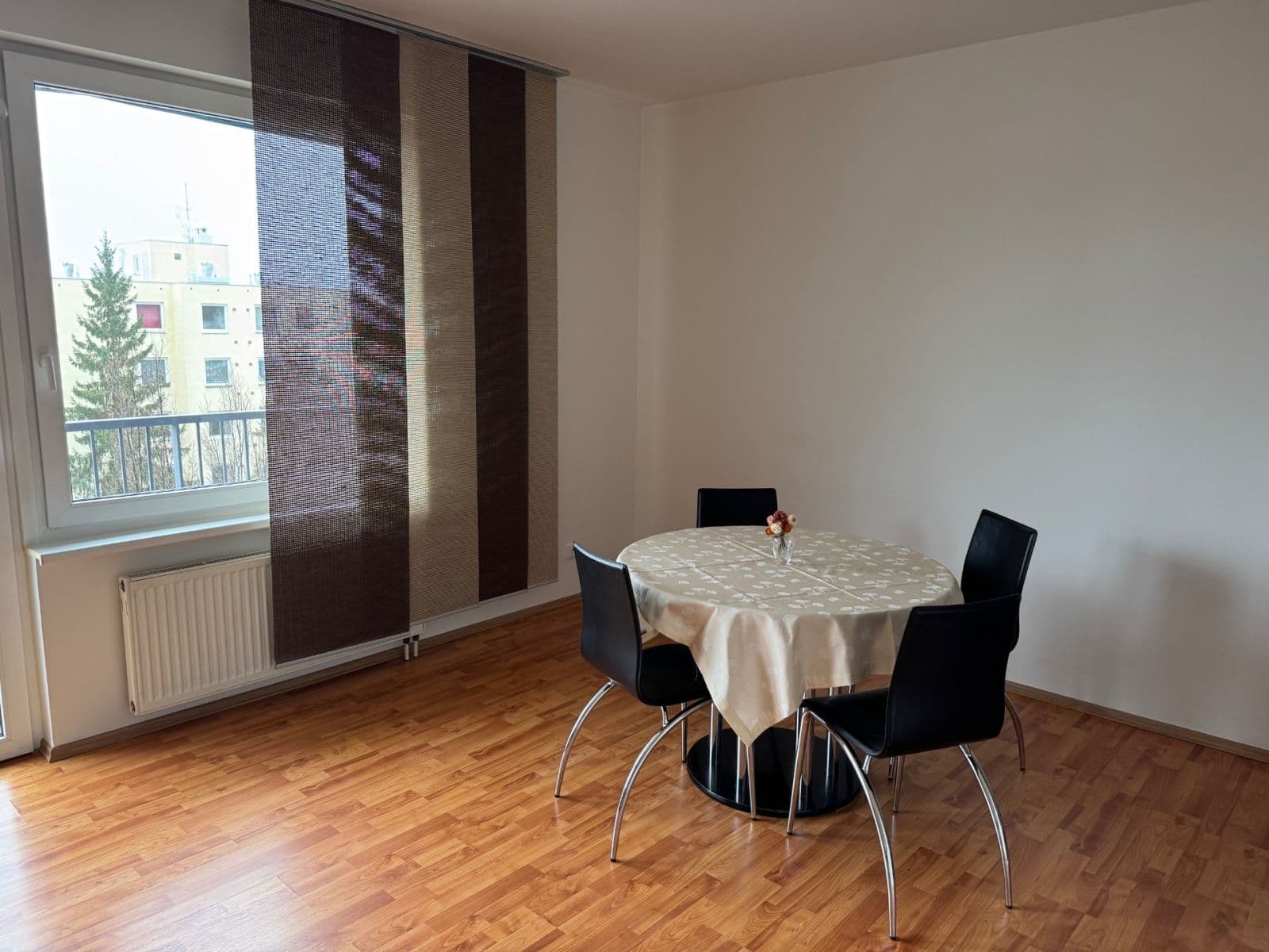 Pronájem bytu 3+1 104 m², Libínská, Praha, Praha Pronájem bytu 3+1 104 m², Libínská, Praha, Praha
