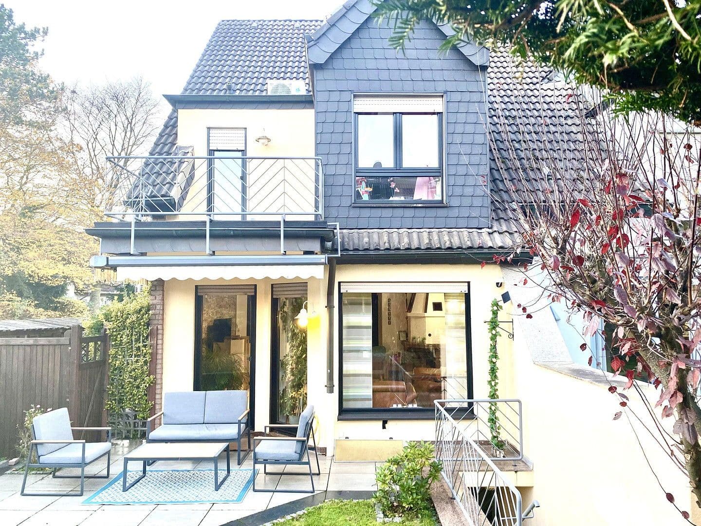 Prodej domu 121 m², pozemek 219 m², Am Uhlensterz 2, Oberhausen, Severní Porýní-Vestfálsko Prodej domu 121 m², pozemek 219 m², Am Uhlensterz 2, Oberhausen, Severní Porýní-Vestfálsko