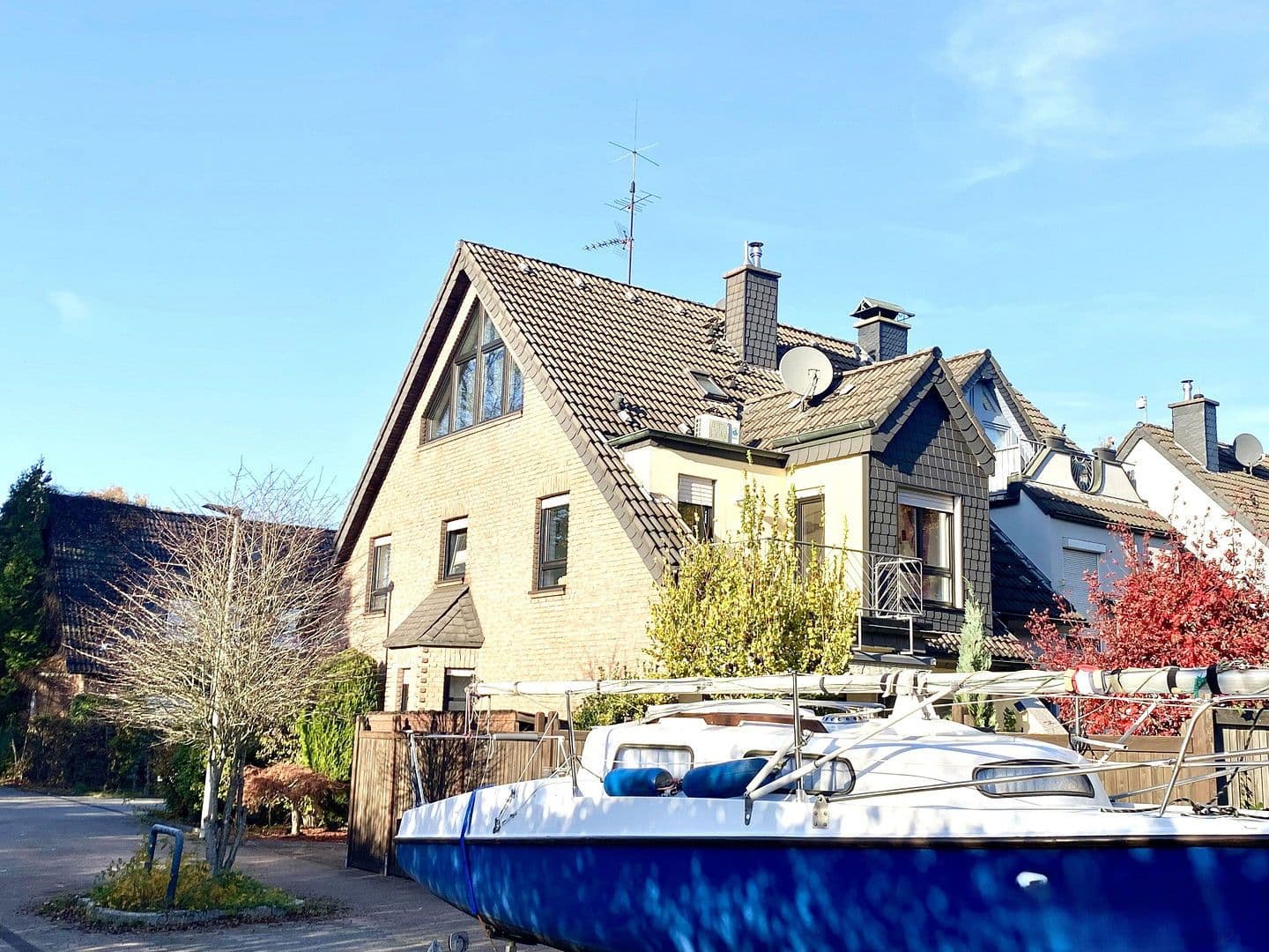 Prodej domu 121 m², pozemek 219 m², Am Uhlensterz 2, Oberhausen, Severní Porýní-Vestfálsko Prodej domu 121 m², pozemek 219 m², Am Uhlensterz 2, Oberhausen, Severní Porýní-Vestfálsko