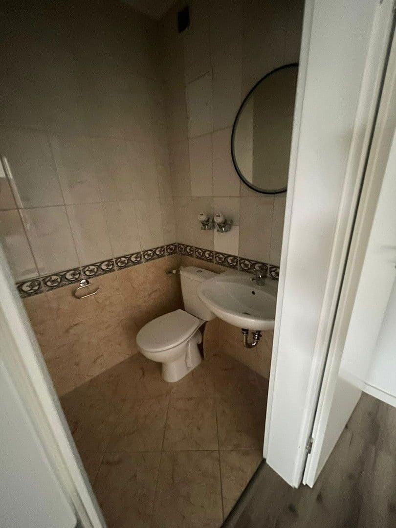 Pronájem bytu 3+1 109 m², Alzeyer Str. 1, Frankfurt, Hessen Pronájem bytu 3+1 109 m², Alzeyer Str. 1, Frankfurt, Hessen