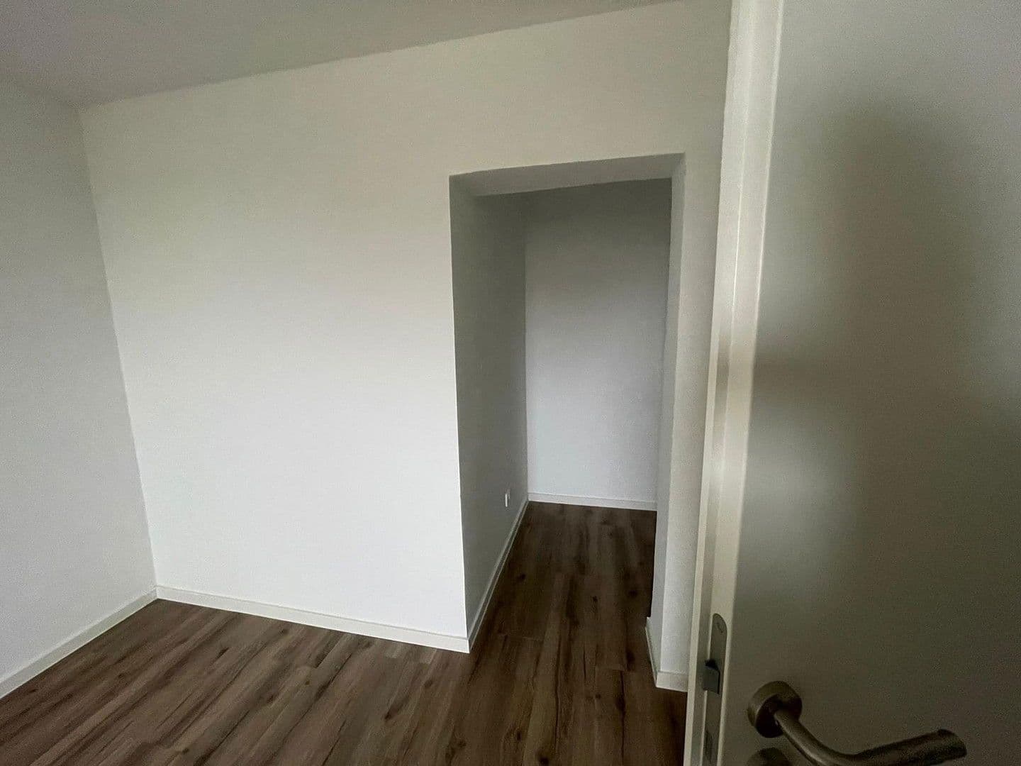 Pronájem bytu 3+1 109 m², Alzeyer Str. 1, Frankfurt, Hessen Pronájem bytu 3+1 109 m², Alzeyer Str. 1, Frankfurt, Hessen