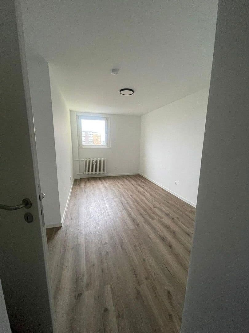 Pronájem bytu 3+1 109 m², Alzeyer Str. 1, Frankfurt, Hessen Pronájem bytu 3+1 109 m², Alzeyer Str. 1, Frankfurt, Hessen