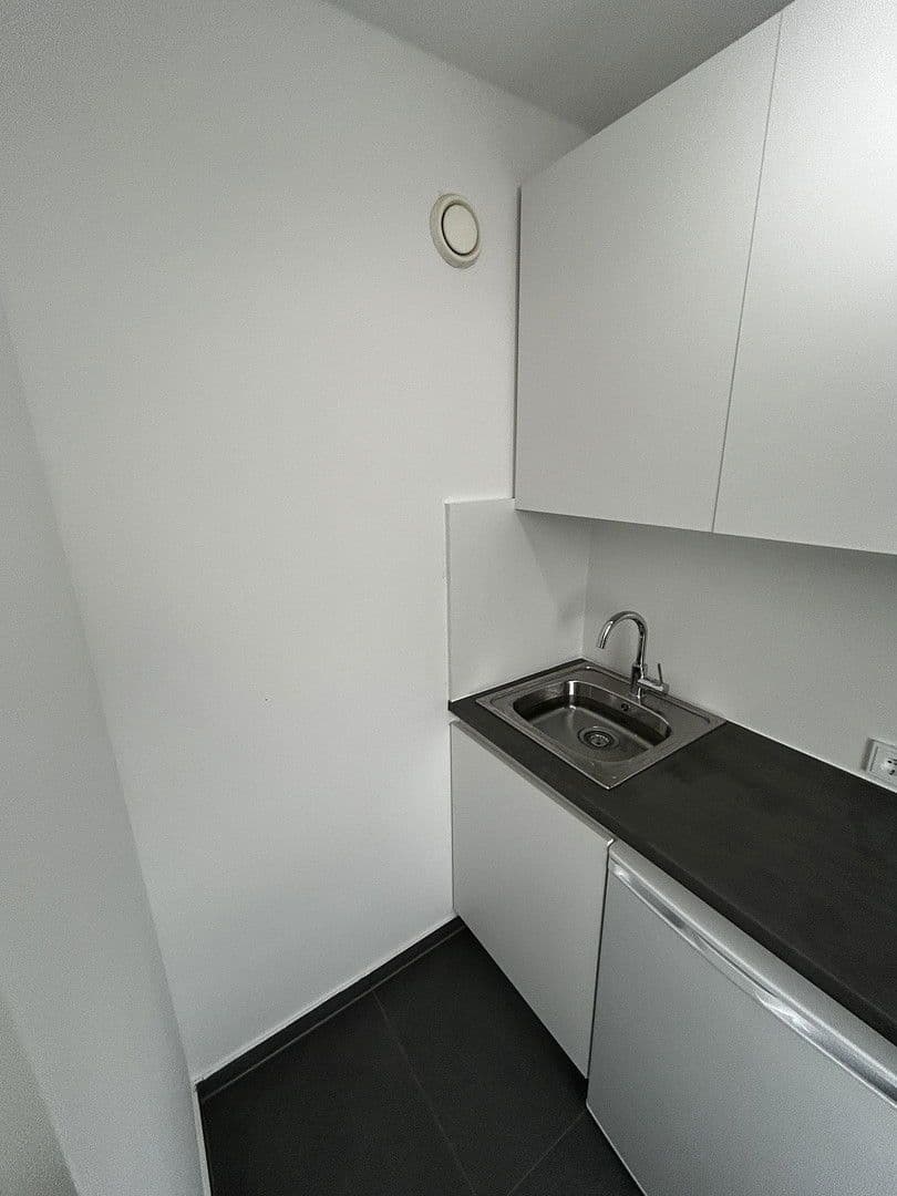 Pronájem bytu 1+1 36 m², Drygalski-Allee 118, München, Bavorsko Pronájem bytu 1+1 36 m², Drygalski-Allee 118, München, Bavorsko