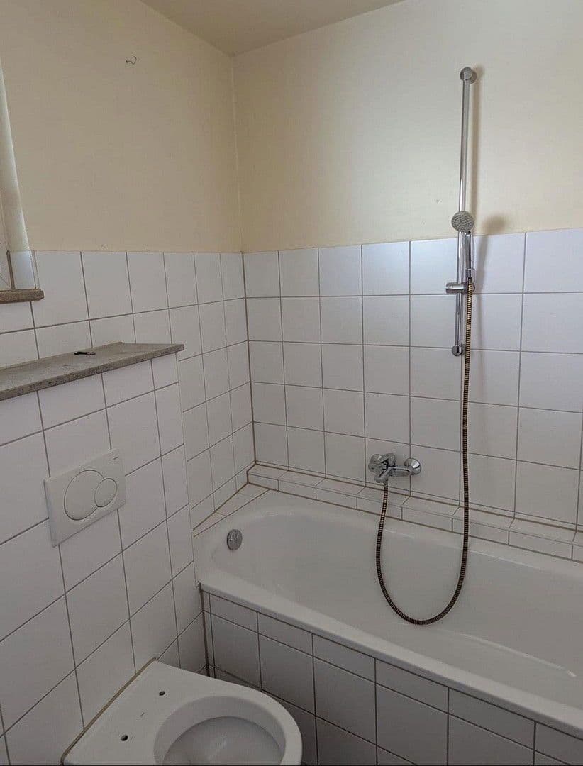 Pronájem bytu 2+1 48 m², Holzgartenstrasse 9, Pforzheim, Bádensko-Württembersko Pronájem bytu 2+1 48 m², Holzgartenstrasse 9, Pforzheim, Bádensko-Württembersko