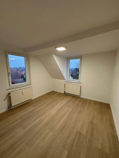 Pronájem bytu 2+1 56 m², Waldstromerstr. 18, Nürnberg, Bavorsko Pronájem bytu 2+1 56 m², Waldstromerstr. 18, Nürnberg, Bavorsko