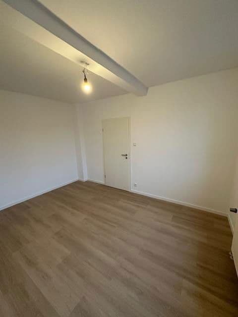 Pronájem bytu 2+1 56 m², Waldstromerstr. 18, Nürnberg, Bavorsko Pronájem bytu 2+1 56 m², Waldstromerstr. 18, Nürnberg, Bavorsko