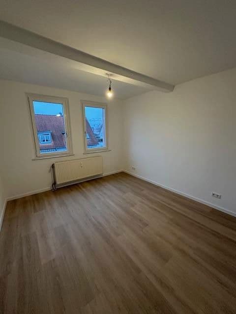 Pronájem bytu 2+1 56 m², Waldstromerstr. 18, Nürnberg, Bavorsko Pronájem bytu 2+1 56 m², Waldstromerstr. 18, Nürnberg, Bavorsko