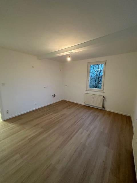 Pronájem bytu 2+1 56 m², Waldstromerstr. 18, Nürnberg, Bavorsko Pronájem bytu 2+1 56 m², Waldstromerstr. 18, Nürnberg, Bavorsko