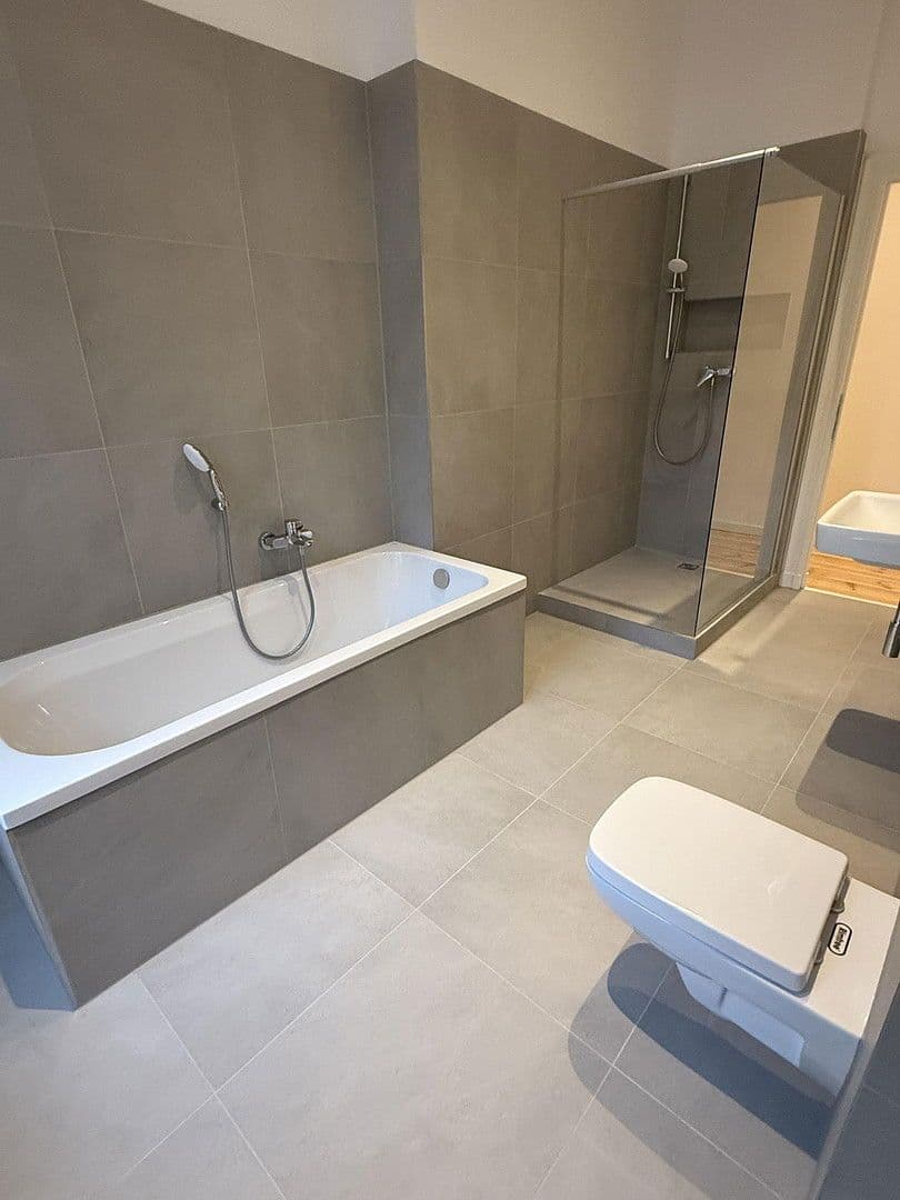 Pronájem bytu 3+1 109 m², Blissestraße, Berlin, Berlín Pronájem bytu 3+1 109 m², Blissestraße, Berlin, Berlín