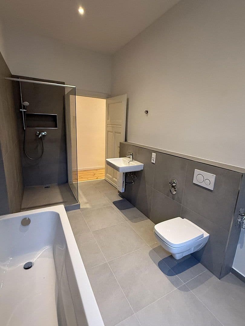 Pronájem bytu 3+1 109 m², Blissestraße, Berlin, Berlín Pronájem bytu 3+1 109 m², Blissestraße, Berlin, Berlín