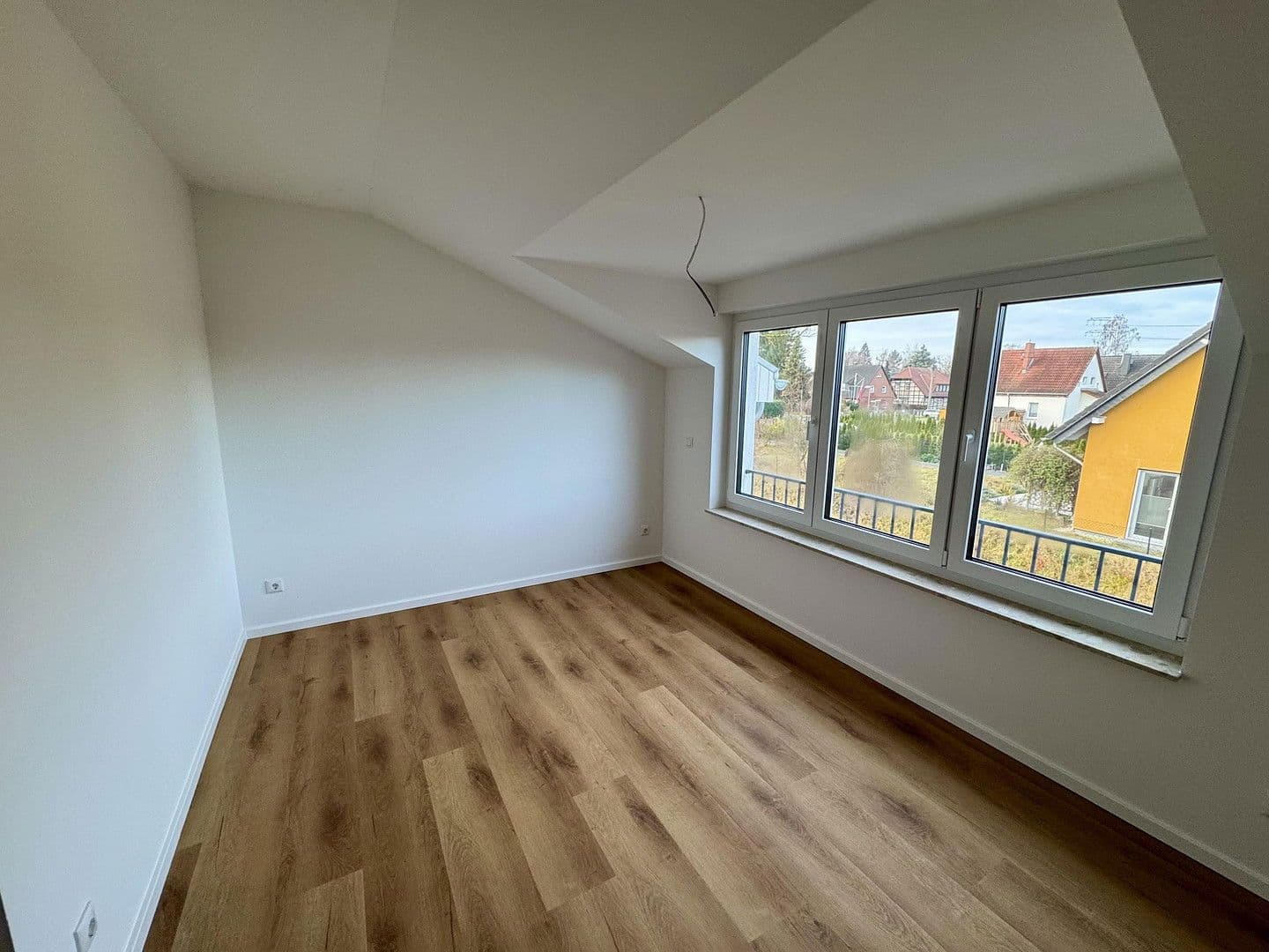 Pronájem bytu 3+1 79 m², Am Lupinenfeld 33A, Berlin, Berlín Pronájem bytu 3+1 79 m², Am Lupinenfeld 33A, Berlin, Berlín