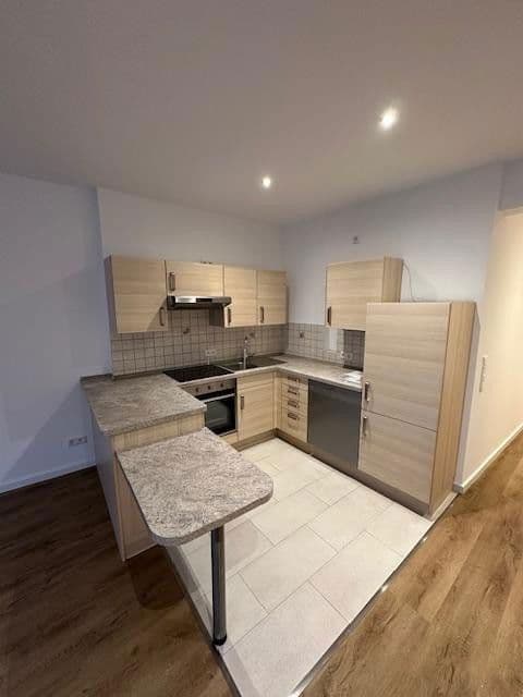 Pronájem bytu 2+1 70 m², Forsthofstr. 1, Nürnberg, Bavorsko Pronájem bytu 2+1 70 m², Forsthofstr. 1, Nürnberg, Bavorsko