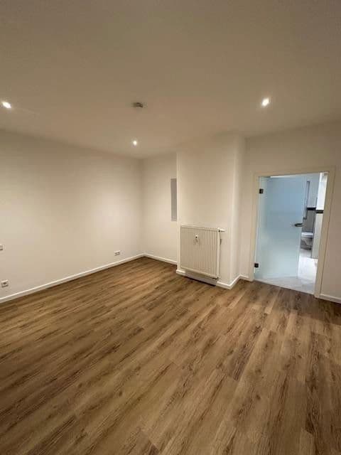 Pronájem bytu 2+1 70 m², Forsthofstr. 1, Nürnberg, Bavorsko Pronájem bytu 2+1 70 m², Forsthofstr. 1, Nürnberg, Bavorsko