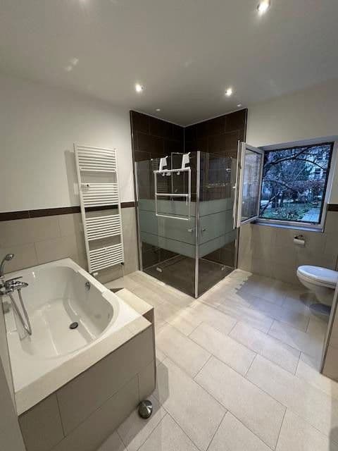 Pronájem bytu 2+1 70 m², Forsthofstr. 1, Nürnberg, Bavorsko Pronájem bytu 2+1 70 m², Forsthofstr. 1, Nürnberg, Bavorsko