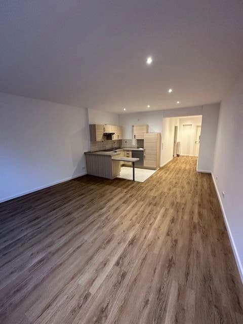 Pronájem bytu 2+1 70 m², Forsthofstr. 1, Nürnberg, Bavorsko Pronájem bytu 2+1 70 m², Forsthofstr. 1, Nürnberg, Bavorsko