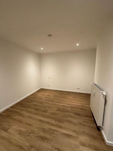 Pronájem bytu 2+1 70 m², Forsthofstr. 1, Nürnberg, Bavorsko Pronájem bytu 2+1 70 m², Forsthofstr. 1, Nürnberg, Bavorsko