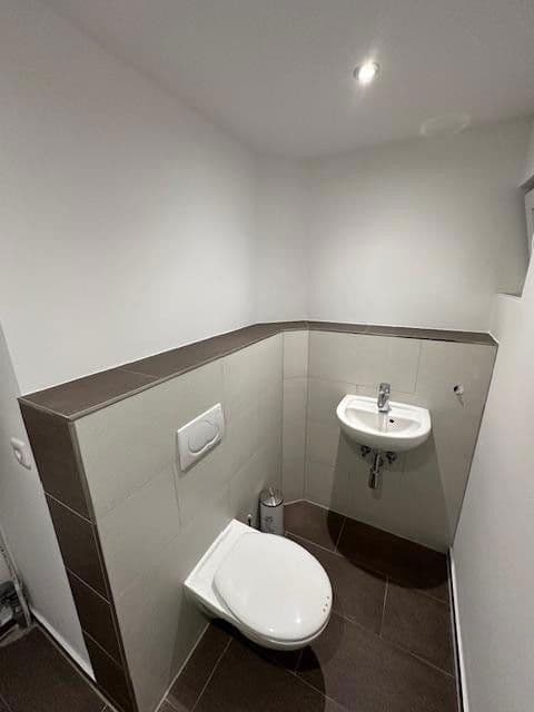 Pronájem bytu 2+1 70 m², Forsthofstr. 1, Nürnberg, Bavorsko Pronájem bytu 2+1 70 m², Forsthofstr. 1, Nürnberg, Bavorsko