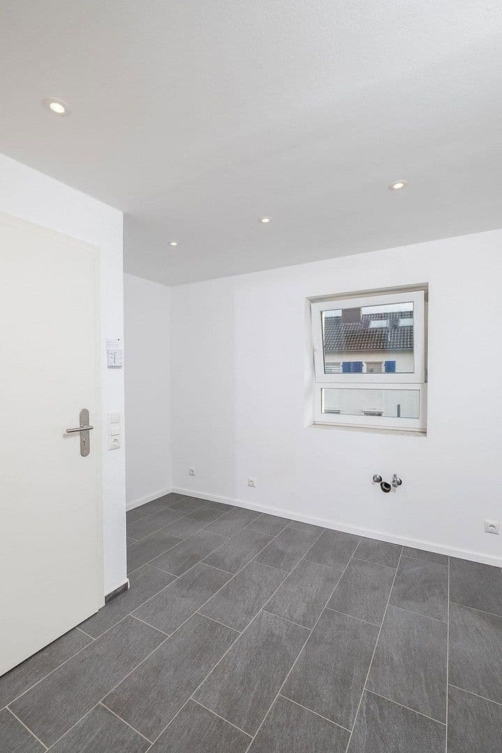 Pronájem bytu 2+1 36 m², Glatzer Straße, Köln, Severní Porýní-Vestfálsko Pronájem bytu 2+1 36 m², Glatzer Straße, Köln, Severní Porýní-Vestfálsko