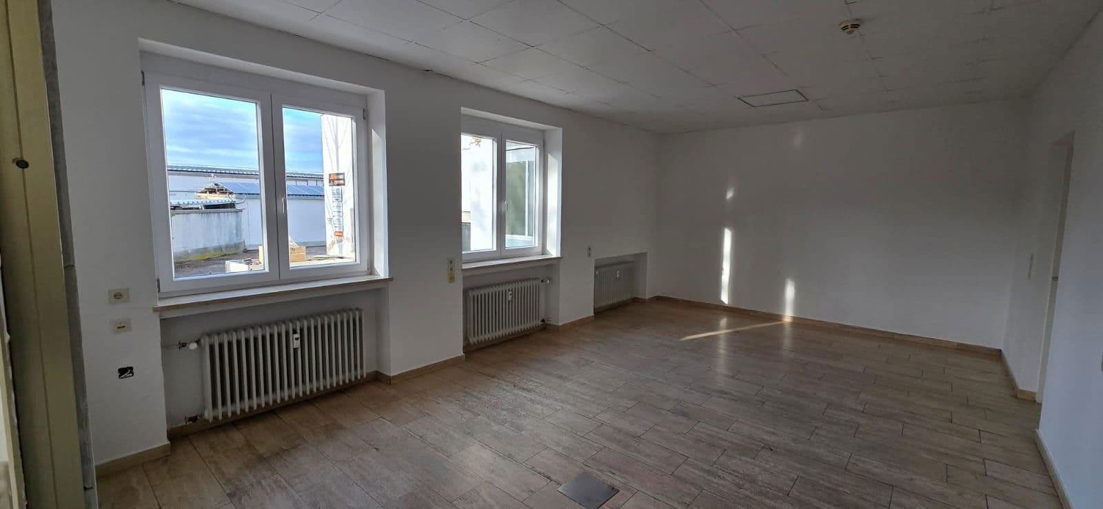 Pronájem nebytového prostoru 1.049 m², Simbacherstr. 35, Neuötting, Bavorsko Pronájem nebytového prostoru 1.049 m², Simbacherstr. 35, Neuötting, Bavorsko