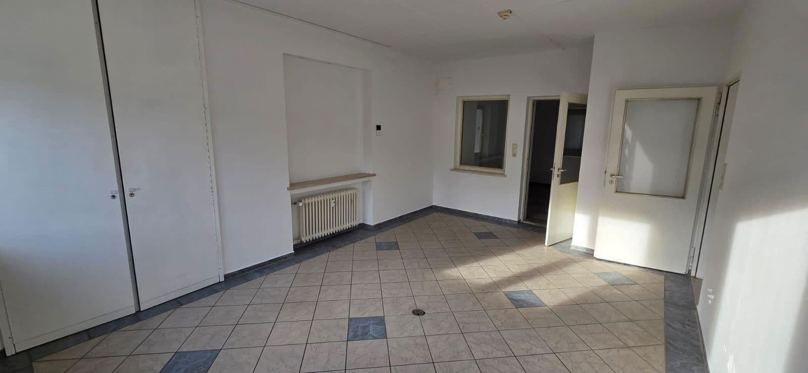 Pronájem nebytového prostoru 1.049 m², Simbacherstr. 35, Neuötting, Bavorsko Pronájem nebytového prostoru 1.049 m², Simbacherstr. 35, Neuötting, Bavorsko
