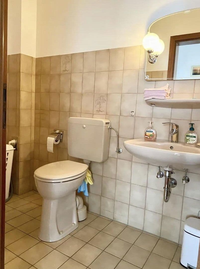 Pronájem bytu 3+1 85 m², Bahlenstrasse 183, Düsseldorf, Severní Porýní-Vestfálsko Pronájem bytu 3+1 85 m², Bahlenstrasse 183, Düsseldorf, Severní Porýní-Vestfálsko