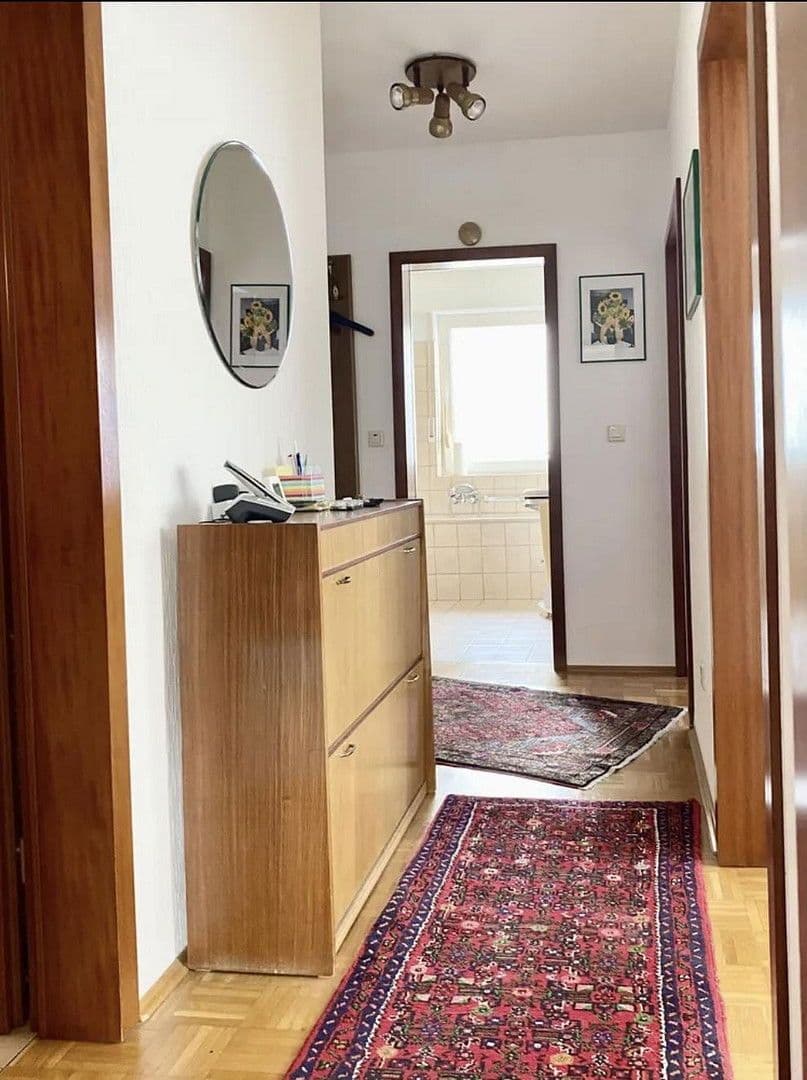 Pronájem bytu 3+1 85 m², Bahlenstrasse 183, Düsseldorf, Severní Porýní-Vestfálsko Pronájem bytu 3+1 85 m², Bahlenstrasse 183, Düsseldorf, Severní Porýní-Vestfálsko