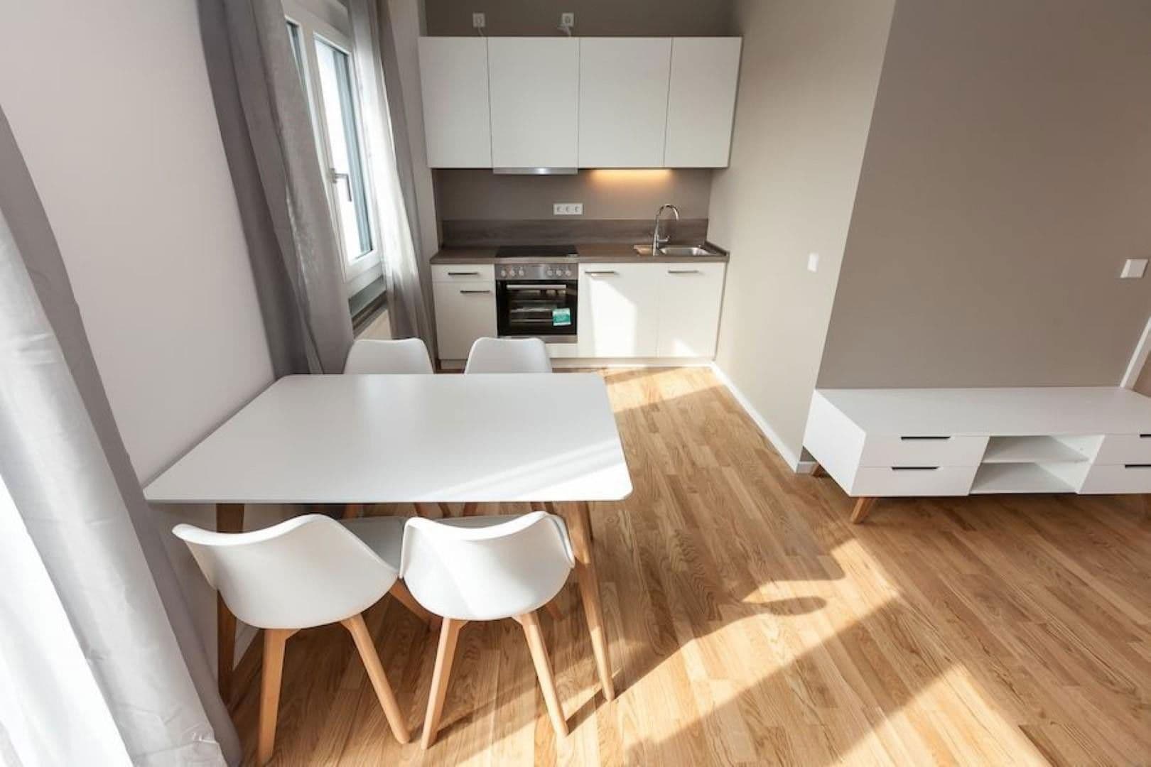 Pronájem bytu 3+1 62 m², Langer Anger 33, Heidelberg, Bádensko-Württembersko Pronájem bytu 3+1 62 m², Langer Anger 33, Heidelberg, Bádensko-Württembersko