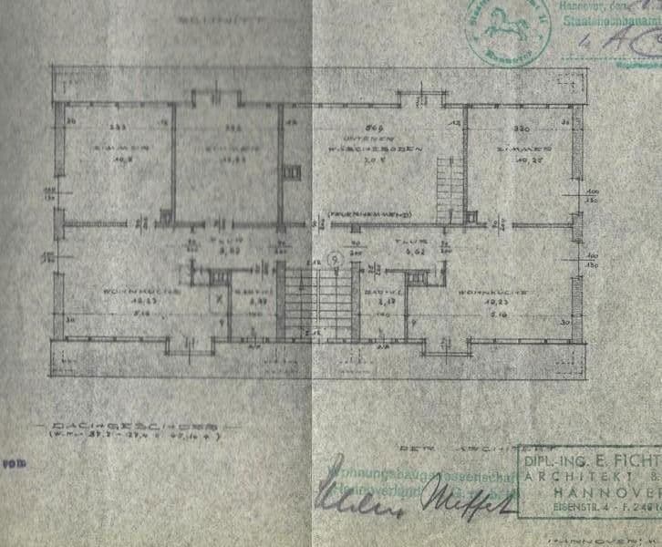 Prodej domu 900 m², pozemek 2.940 m², Weetzer Kirchweg 6, Ronnenberg, Dolní Sasko Prodej domu 900 m², pozemek 2.940 m², Weetzer Kirchweg 6, Ronnenberg, Dolní Sasko