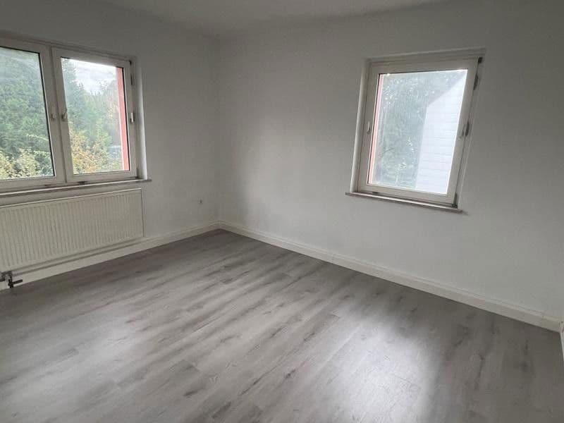 Prodej domu 900 m², pozemek 2.940 m², Weetzer Kirchweg 6, Ronnenberg, Dolní Sasko Prodej domu 900 m², pozemek 2.940 m², Weetzer Kirchweg 6, Ronnenberg, Dolní Sasko