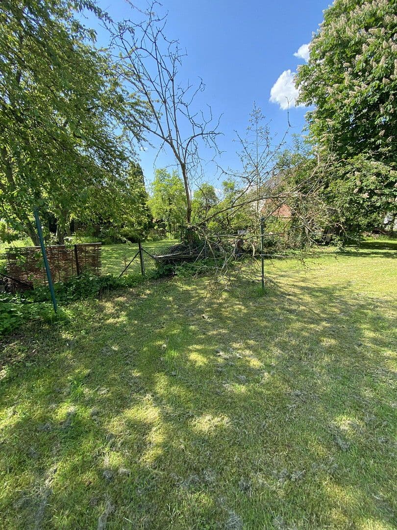 Prodej domu 900 m², pozemek 2.940 m², Weetzer Kirchweg 6, Ronnenberg, Dolní Sasko Prodej domu 900 m², pozemek 2.940 m², Weetzer Kirchweg 6, Ronnenberg, Dolní Sasko