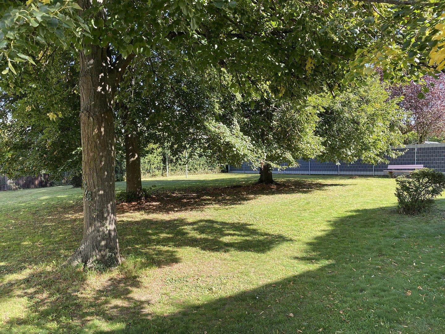 Prodej domu 900 m², pozemek 2.940 m², Weetzer Kirchweg 6, Ronnenberg, Dolní Sasko Prodej domu 900 m², pozemek 2.940 m², Weetzer Kirchweg 6, Ronnenberg, Dolní Sasko