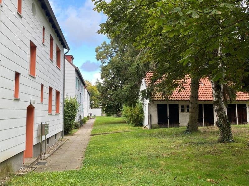 Prodej domu 900 m², pozemek 2.940 m², Weetzer Kirchweg 6, Ronnenberg, Dolní Sasko Prodej domu 900 m², pozemek 2.940 m², Weetzer Kirchweg 6, Ronnenberg, Dolní Sasko