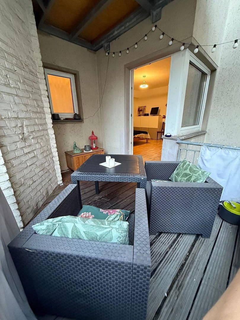 Pronájem bytu 2+1 73 m², Kurfürstenstr. 12-14, Köln, Severní Porýní-Vestfálsko Pronájem bytu 2+1 73 m², Kurfürstenstr. 12-14, Köln, Severní Porýní-Vestfálsko