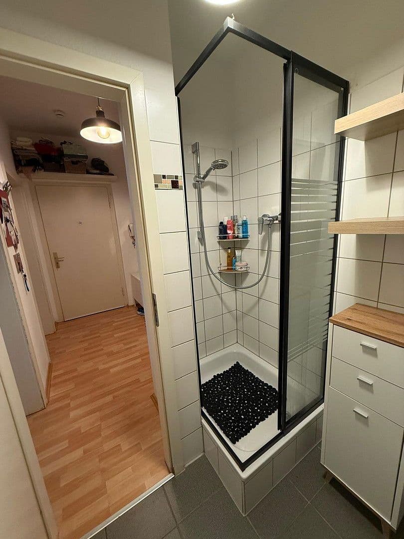 Pronájem bytu 2+1 73 m², Kurfürstenstr. 12-14, Köln, Severní Porýní-Vestfálsko Pronájem bytu 2+1 73 m², Kurfürstenstr. 12-14, Köln, Severní Porýní-Vestfálsko