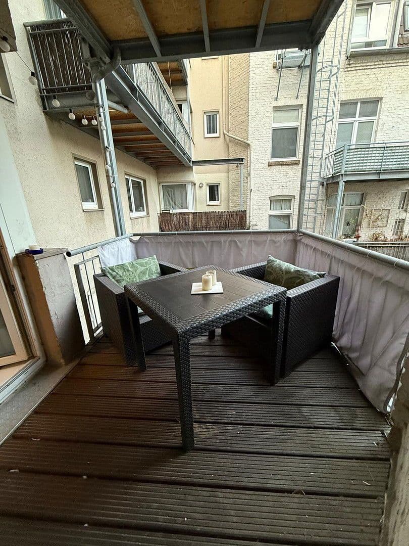 Pronájem bytu 2+1 73 m², Kurfürstenstr. 12-14, Köln, Severní Porýní-Vestfálsko Pronájem bytu 2+1 73 m², Kurfürstenstr. 12-14, Köln, Severní Porýní-Vestfálsko
