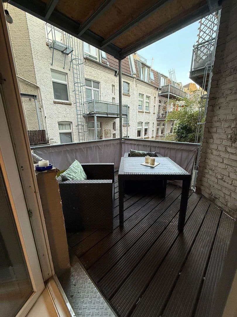 Pronájem bytu 2+1 73 m², Kurfürstenstr. 12-14, Köln, Severní Porýní-Vestfálsko Pronájem bytu 2+1 73 m², Kurfürstenstr. 12-14, Köln, Severní Porýní-Vestfálsko