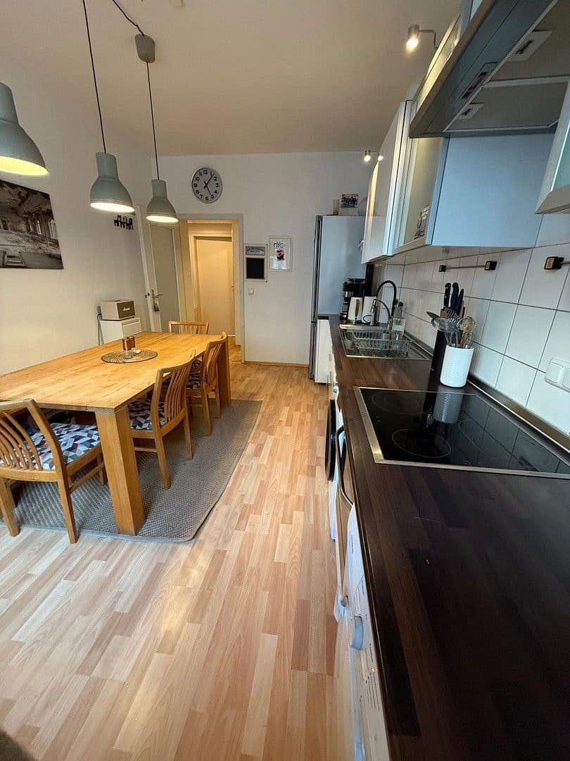 Pronájem bytu 2+1 73 m², Kurfürstenstr. 12-14, Köln, Severní Porýní-Vestfálsko Pronájem bytu 2+1 73 m², Kurfürstenstr. 12-14, Köln, Severní Porýní-Vestfálsko