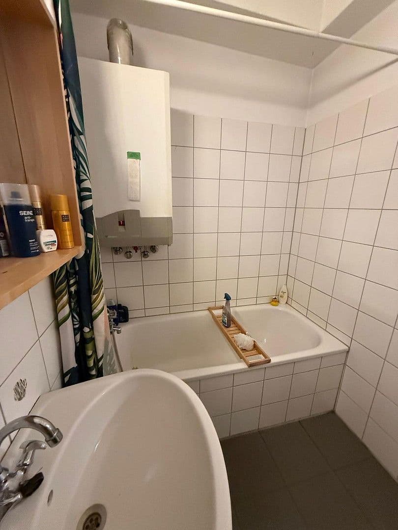 Pronájem bytu 2+1 73 m², Kurfürstenstr. 12-14, Köln, Severní Porýní-Vestfálsko Pronájem bytu 2+1 73 m², Kurfürstenstr. 12-14, Köln, Severní Porýní-Vestfálsko