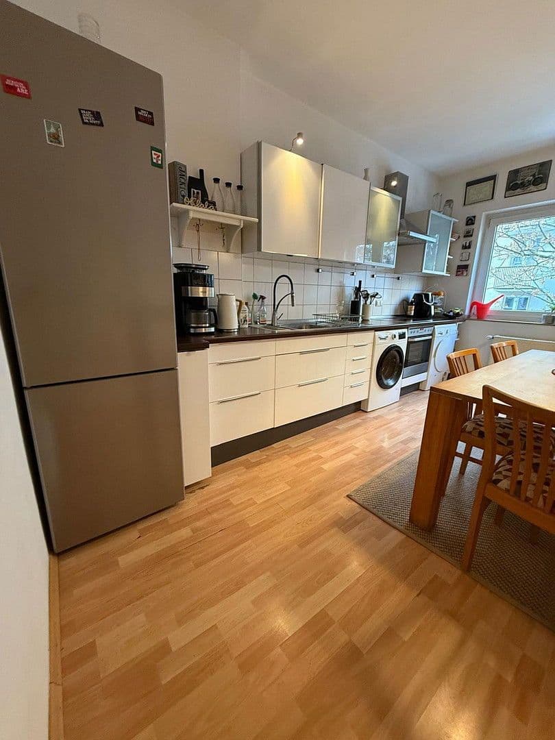 Pronájem bytu 2+1 73 m², Kurfürstenstr. 12-14, Köln, Severní Porýní-Vestfálsko Pronájem bytu 2+1 73 m², Kurfürstenstr. 12-14, Köln, Severní Porýní-Vestfálsko