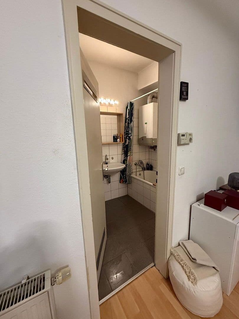 Pronájem bytu 2+1 73 m², Kurfürstenstr. 12-14, Köln, Severní Porýní-Vestfálsko Pronájem bytu 2+1 73 m², Kurfürstenstr. 12-14, Köln, Severní Porýní-Vestfálsko