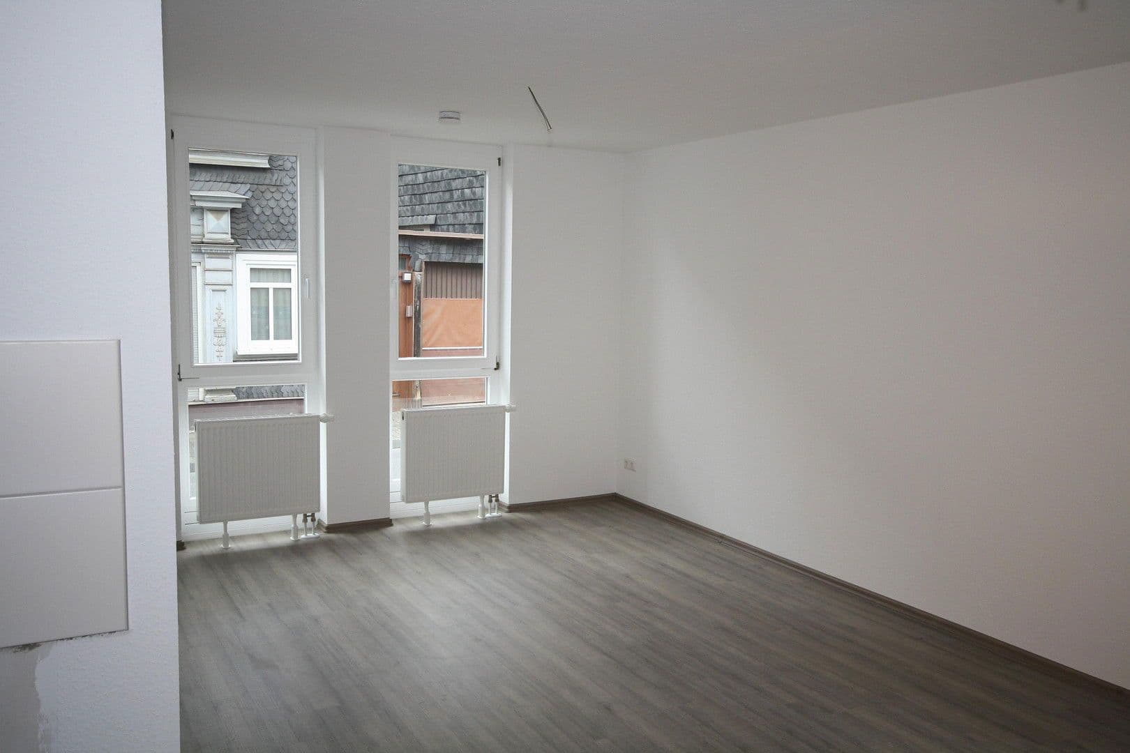 Pronájem bytu 4+1 101 m², Gothaer Straße 34, Suhl, Durynsko Pronájem bytu 4+1 101 m², Gothaer Straße 34, Suhl, Durynsko