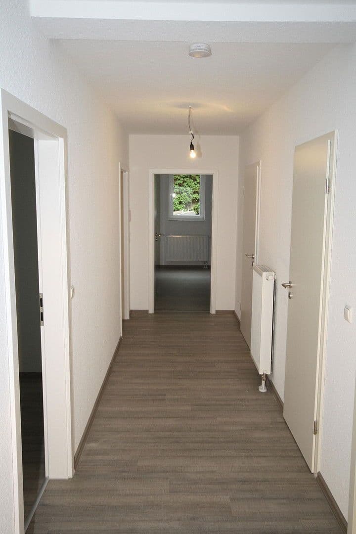 Pronájem bytu 4+1 101 m², Gothaer Straße 34, Suhl, Durynsko Pronájem bytu 4+1 101 m², Gothaer Straße 34, Suhl, Durynsko
