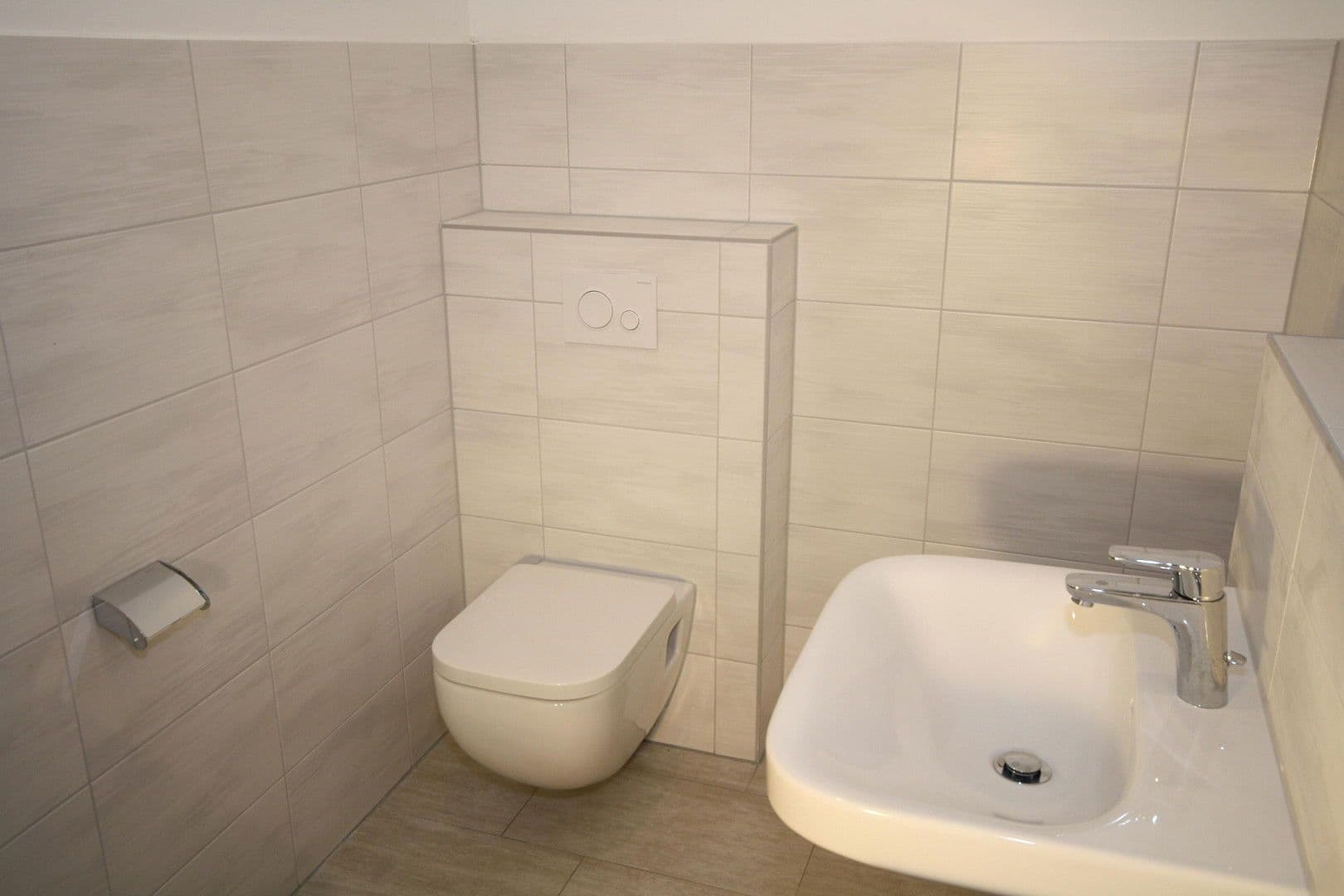 Pronájem bytu 4+1 101 m², Gothaer Straße 34, Suhl, Durynsko Pronájem bytu 4+1 101 m², Gothaer Straße 34, Suhl, Durynsko