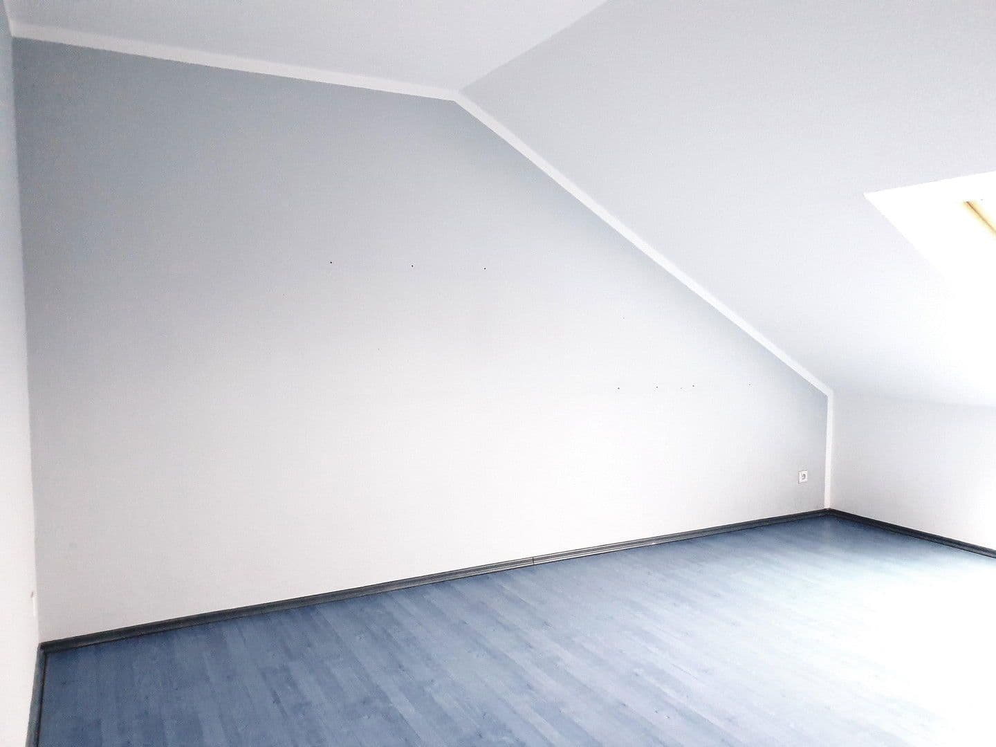 Prodej bytu 3+1 85 m², Langenfeld (Rheinland), Severní Porýní-Vestfálsko Prodej bytu 3+1 85 m², Langenfeld (Rheinland), Severní Porýní-Vestfálsko