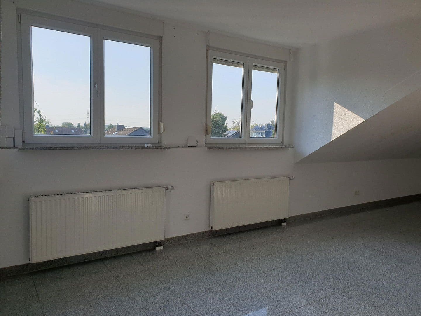 Prodej bytu 3+1 85 m², Langenfeld (Rheinland), Severní Porýní-Vestfálsko Prodej bytu 3+1 85 m², Langenfeld (Rheinland), Severní Porýní-Vestfálsko