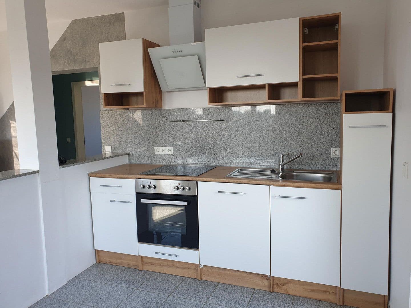 Prodej bytu 3+1 85 m², Langenfeld (Rheinland), Severní Porýní-Vestfálsko Prodej bytu 3+1 85 m², Langenfeld (Rheinland), Severní Porýní-Vestfálsko