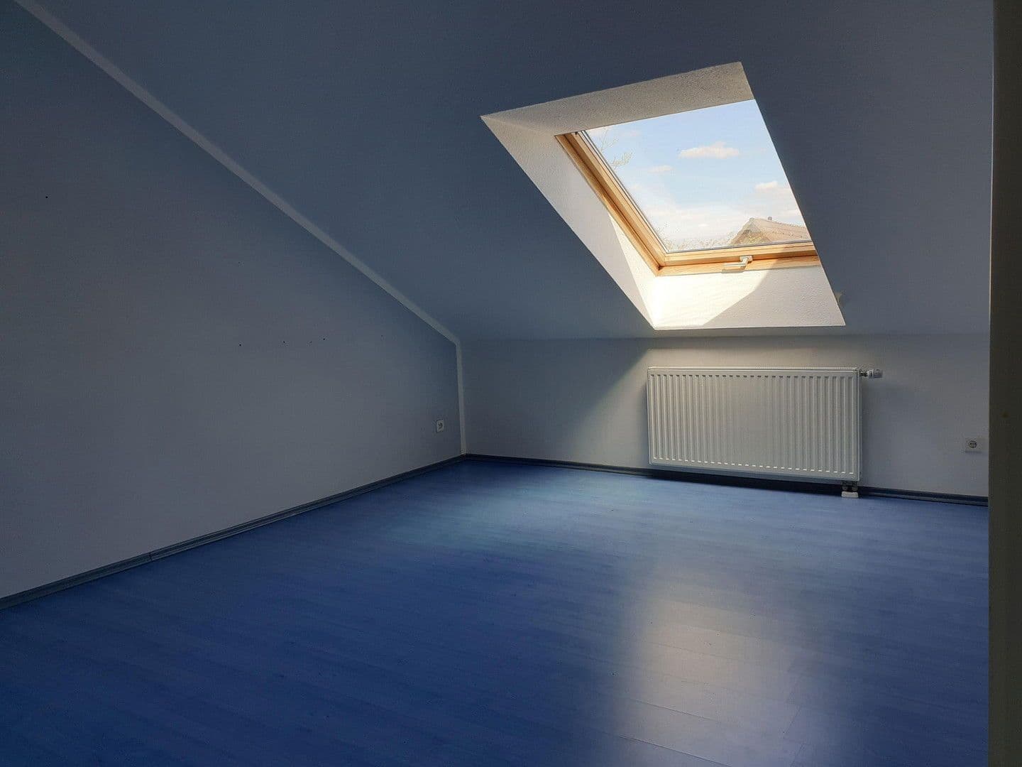 Prodej bytu 3+1 85 m², Langenfeld (Rheinland), Severní Porýní-Vestfálsko Prodej bytu 3+1 85 m², Langenfeld (Rheinland), Severní Porýní-Vestfálsko