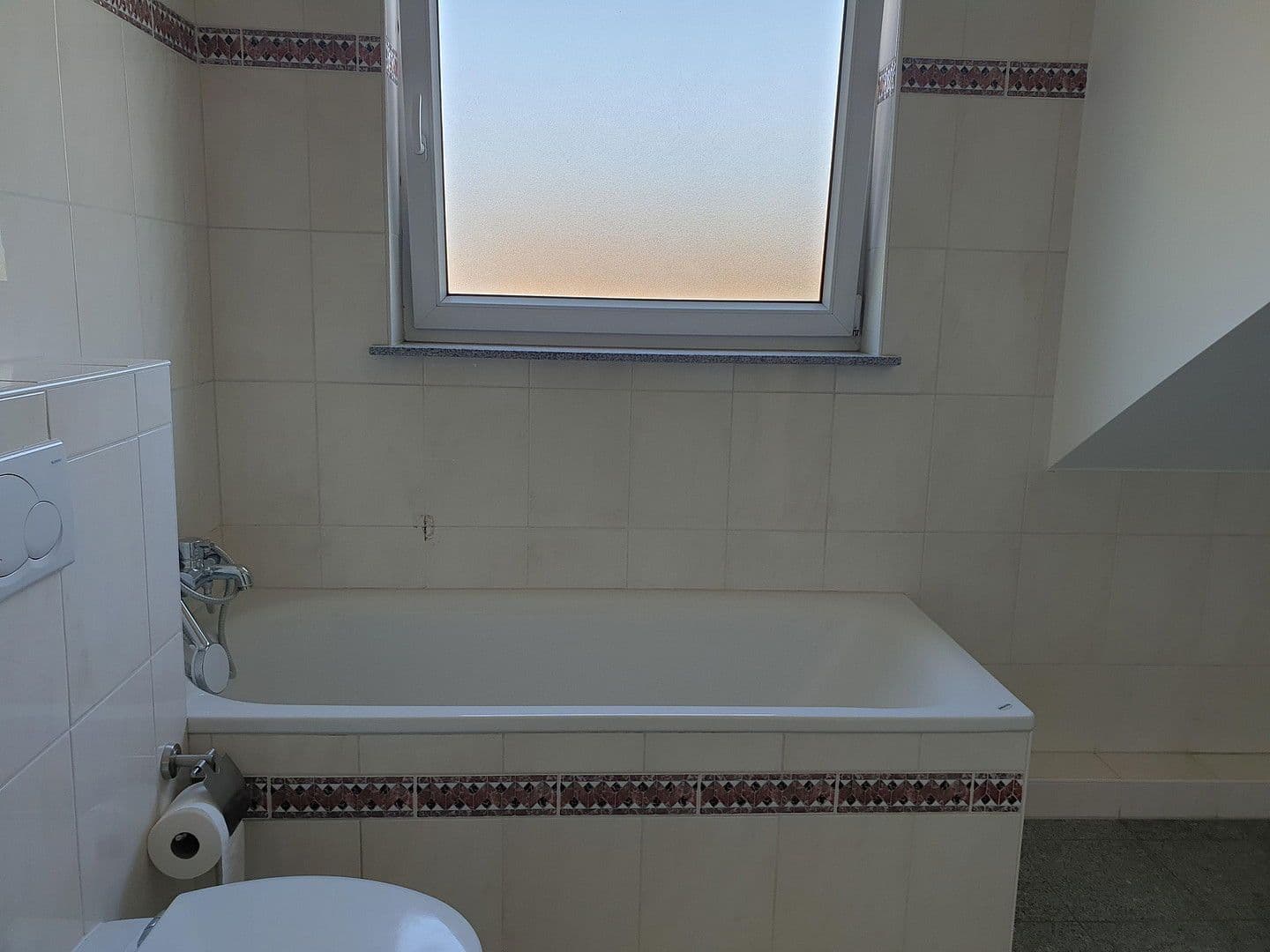 Prodej bytu 3+1 85 m², Langenfeld (Rheinland), Severní Porýní-Vestfálsko Prodej bytu 3+1 85 m², Langenfeld (Rheinland), Severní Porýní-Vestfálsko