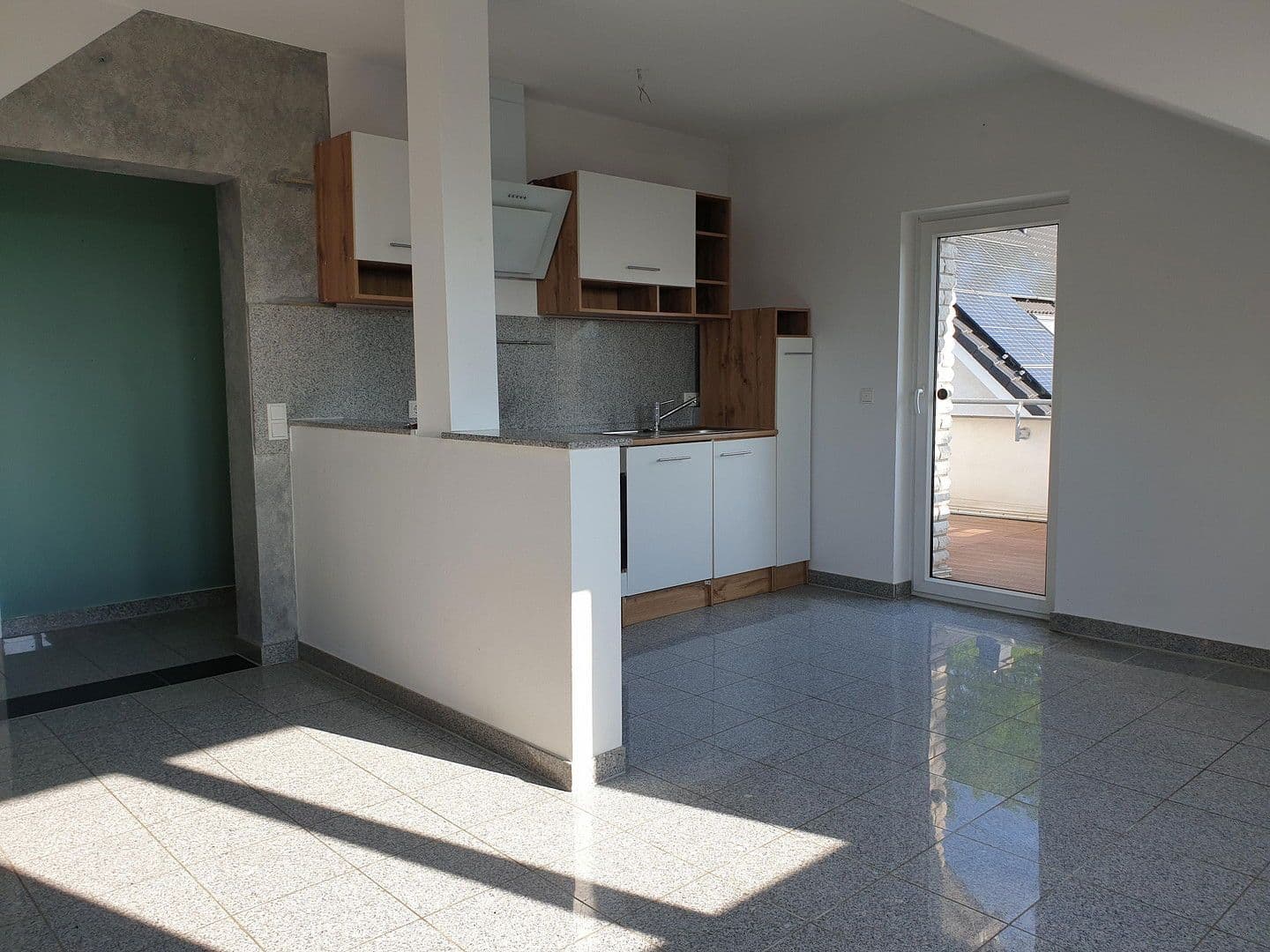 Prodej bytu 3+1 85 m², Langenfeld (Rheinland), Severní Porýní-Vestfálsko Prodej bytu 3+1 85 m², Langenfeld (Rheinland), Severní Porýní-Vestfálsko